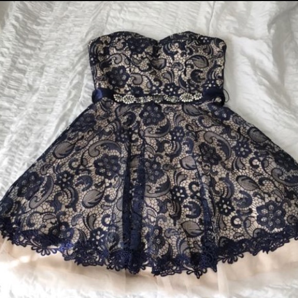 Short Lace Dress - Picture 1 of 3